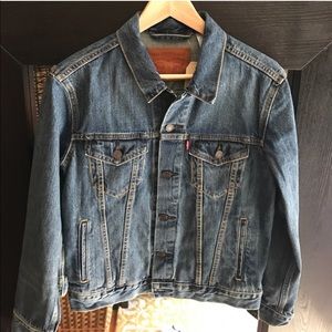 Levi’s classic denim jacket with printed logo